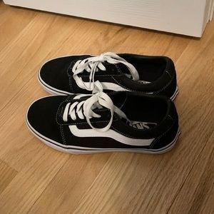 Black Vans